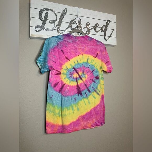 Be Kind - Women’s neon tie dyed Be Kind short sleeve t-shirt - Picture 4 of 7